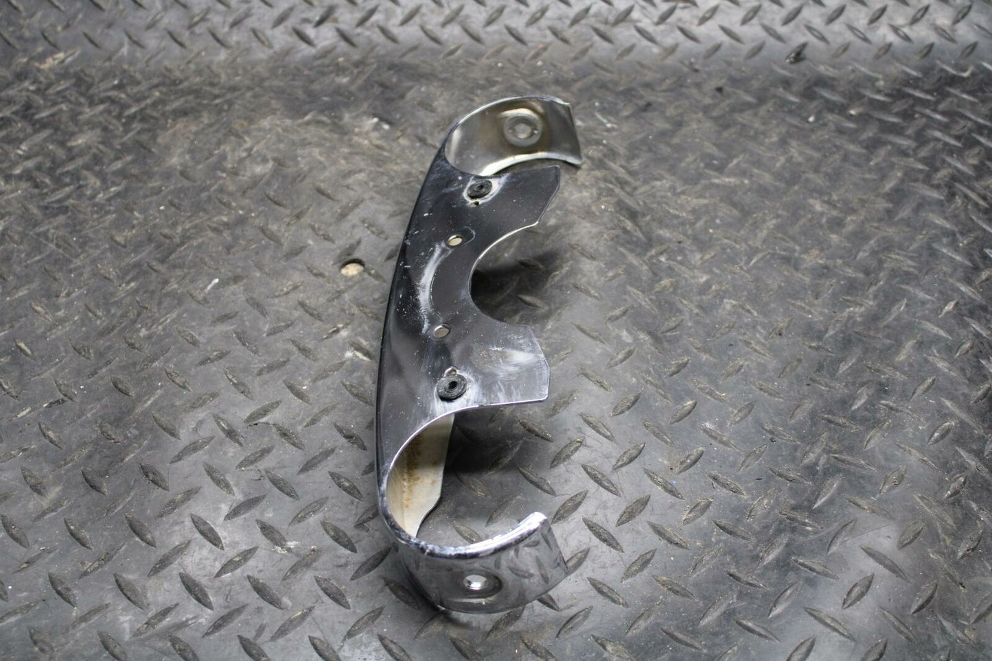 05-06 KAWASAKI VULCAN 1500 VN1500 CLASSIC LOWER TRIPLE TREE CLAMP COVER  BB220