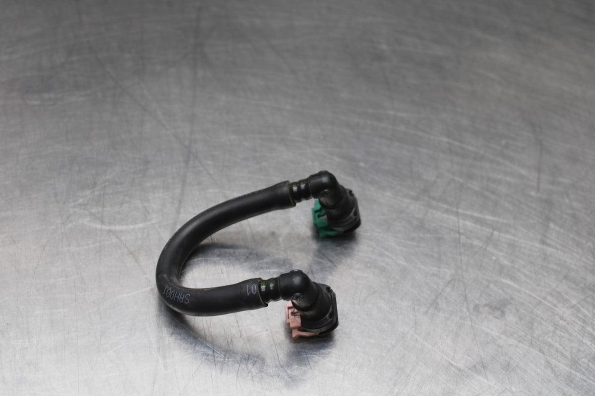 20-25 SUZUKI GSXR750 FUEL HOSE GAS LINE TUBE PIPE BB810