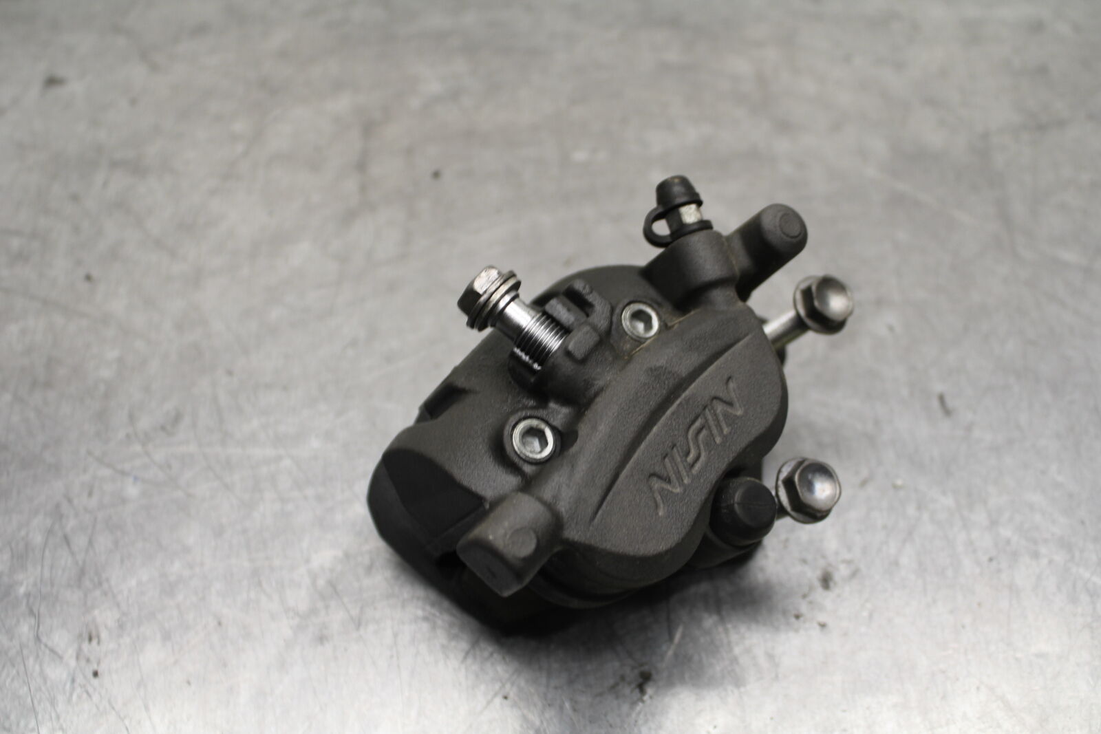 19-22 KAWASAKI Z400 RIGHT FRONT BRAKE CALIPER BB738