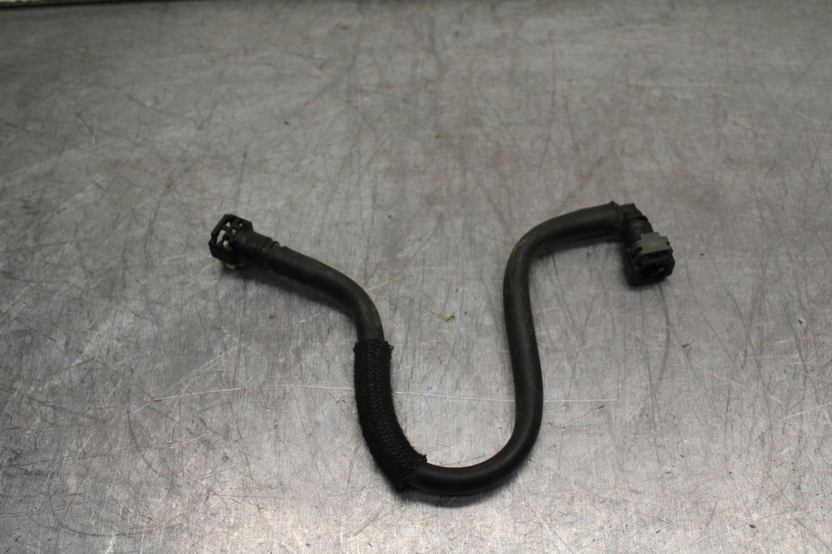 22-24 YAMAHA XSR900 FUEL HOSE GAS LINE TUBE PIPE BB710