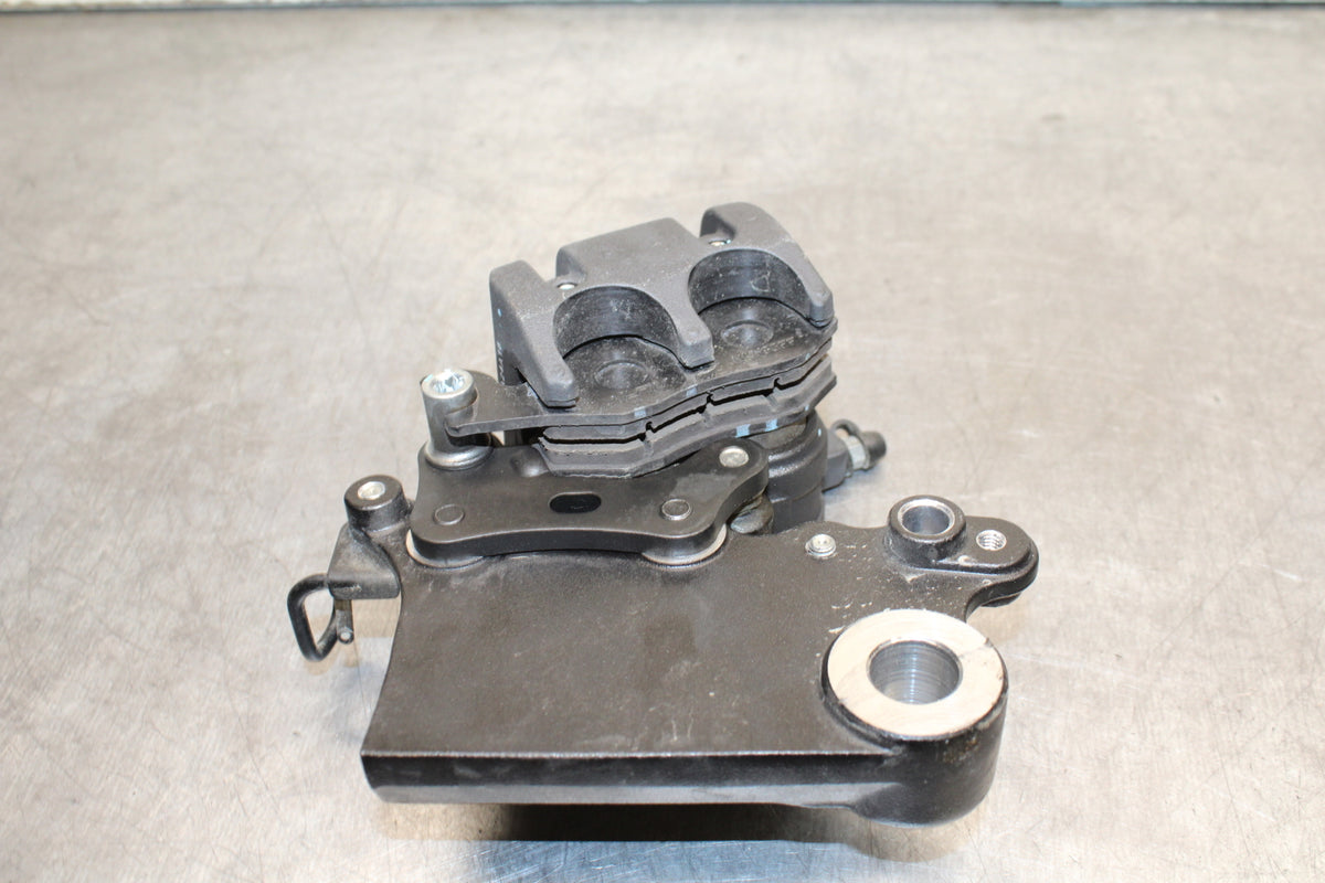 24 KAWASAKI NINJA 500 ABS REAR BACK BRAKE CALIPER W MOUNT BRACKET BB730