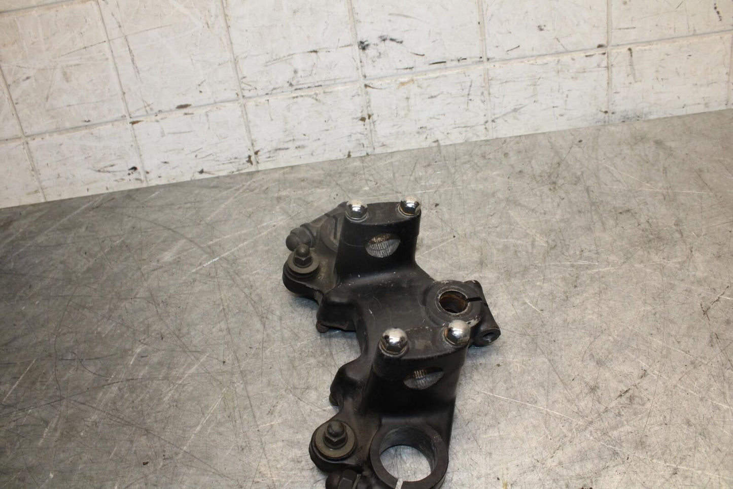 1982 Suzuki GS450L FORKS UPPER TRIPLE TREE CLAMP 51311-44110-291 BB52