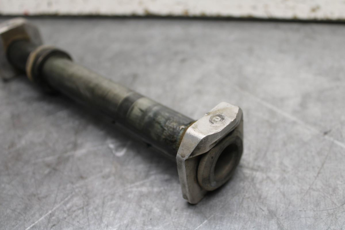 08-10 SUZUKI GSXR 600 REAR AXLE BACK WHEEL RIM PIVOT BOLT AXEL  BB721