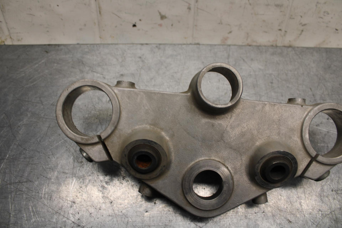 2001 Honda ST1100 FORKS UPPER TRIPLE TREE CLAMP BB77