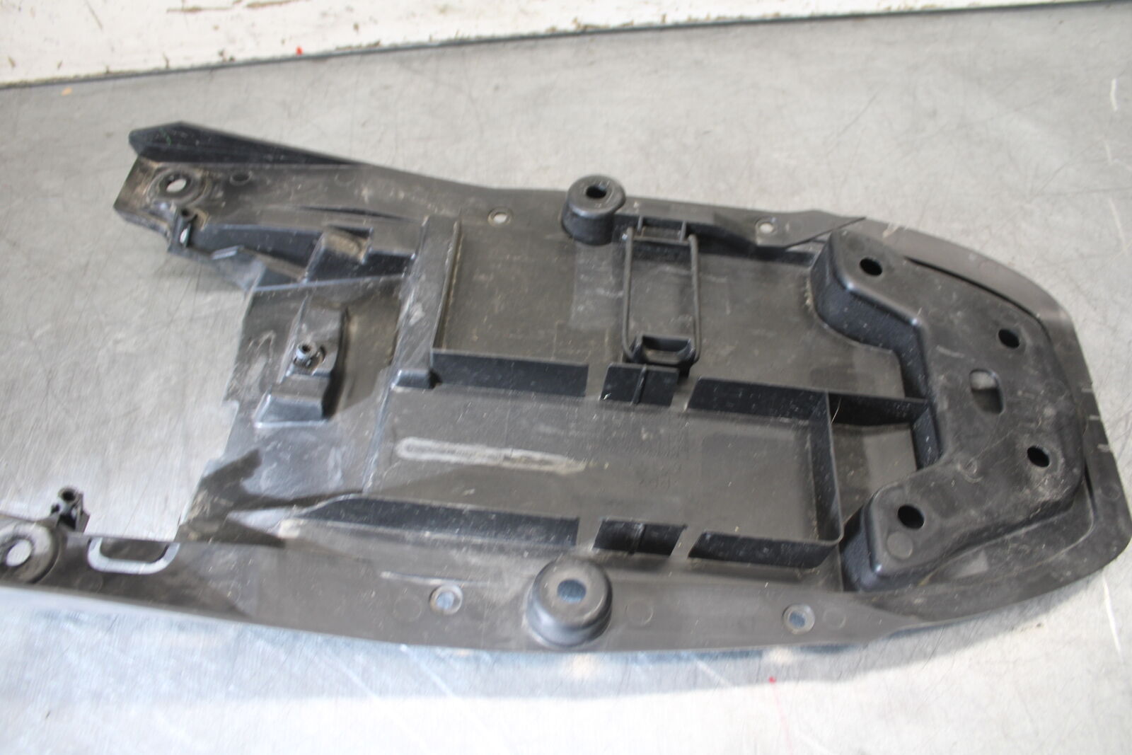 17-24 SUZUKI SV650 REAR BACK TAIL UNDERTAIL FAIRING COWL FENDER BB706