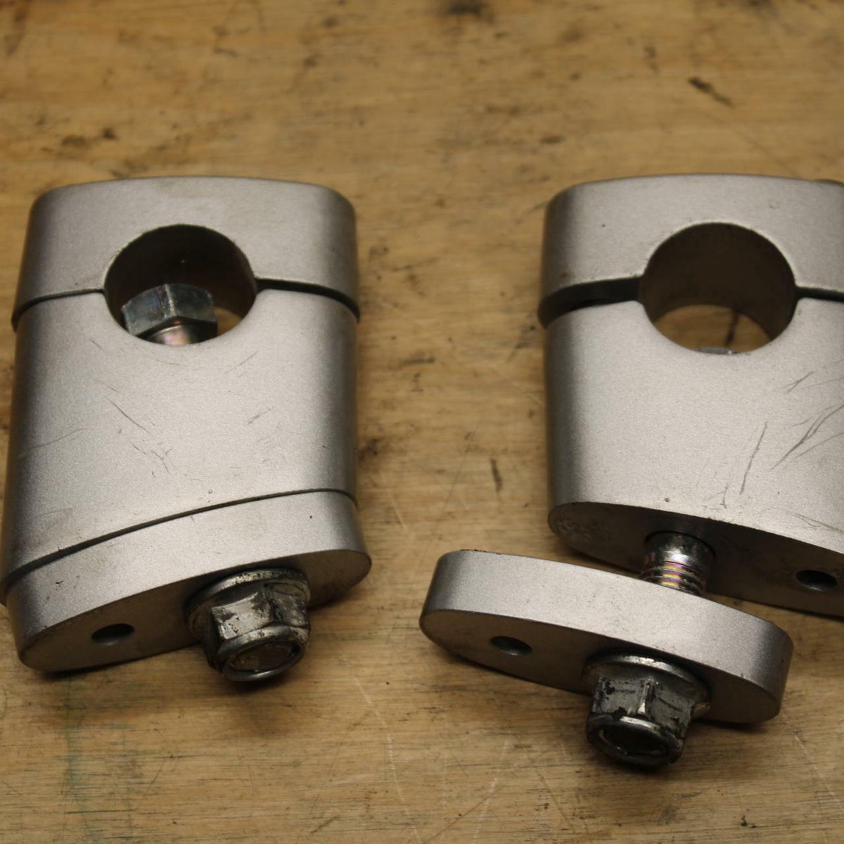 07-12 SUZUKI BANDIT 650S HANDLEBAR RISERS BB328