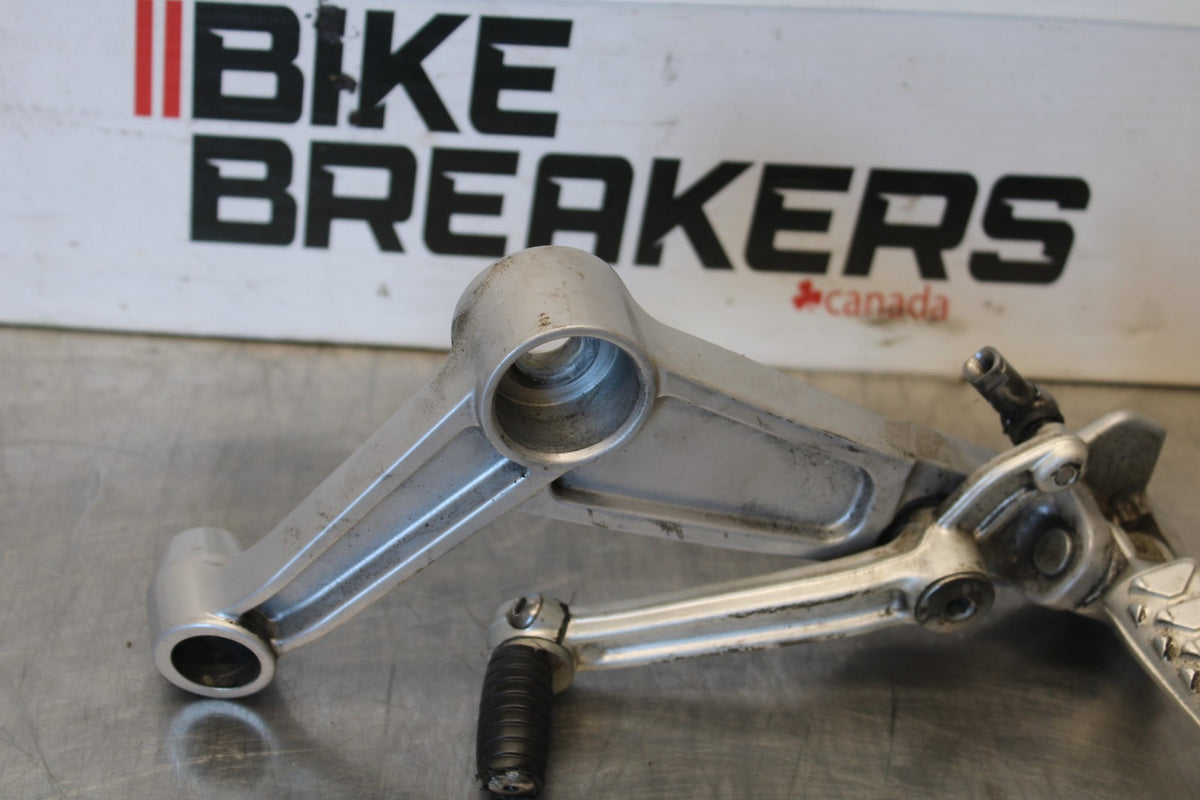 20-23 APRILIA RS660 LEFT REARSET REAR SET FOOT PEG W SHIFTER BB889