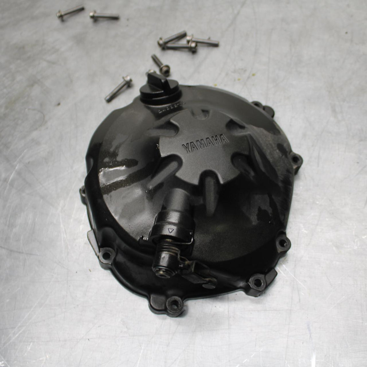 07 YAMAHA YZF R6 CLUTCH SIDE ENGINE MOTOR COVER 2C0-15421-00-00 BB495