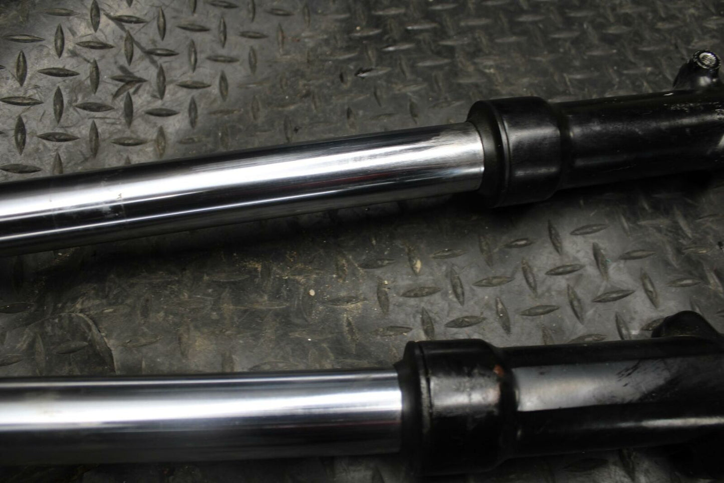 86 SUZUKI GS750ES FRONT FORKS SHOCK SUSPENSION SET PAIR BB233