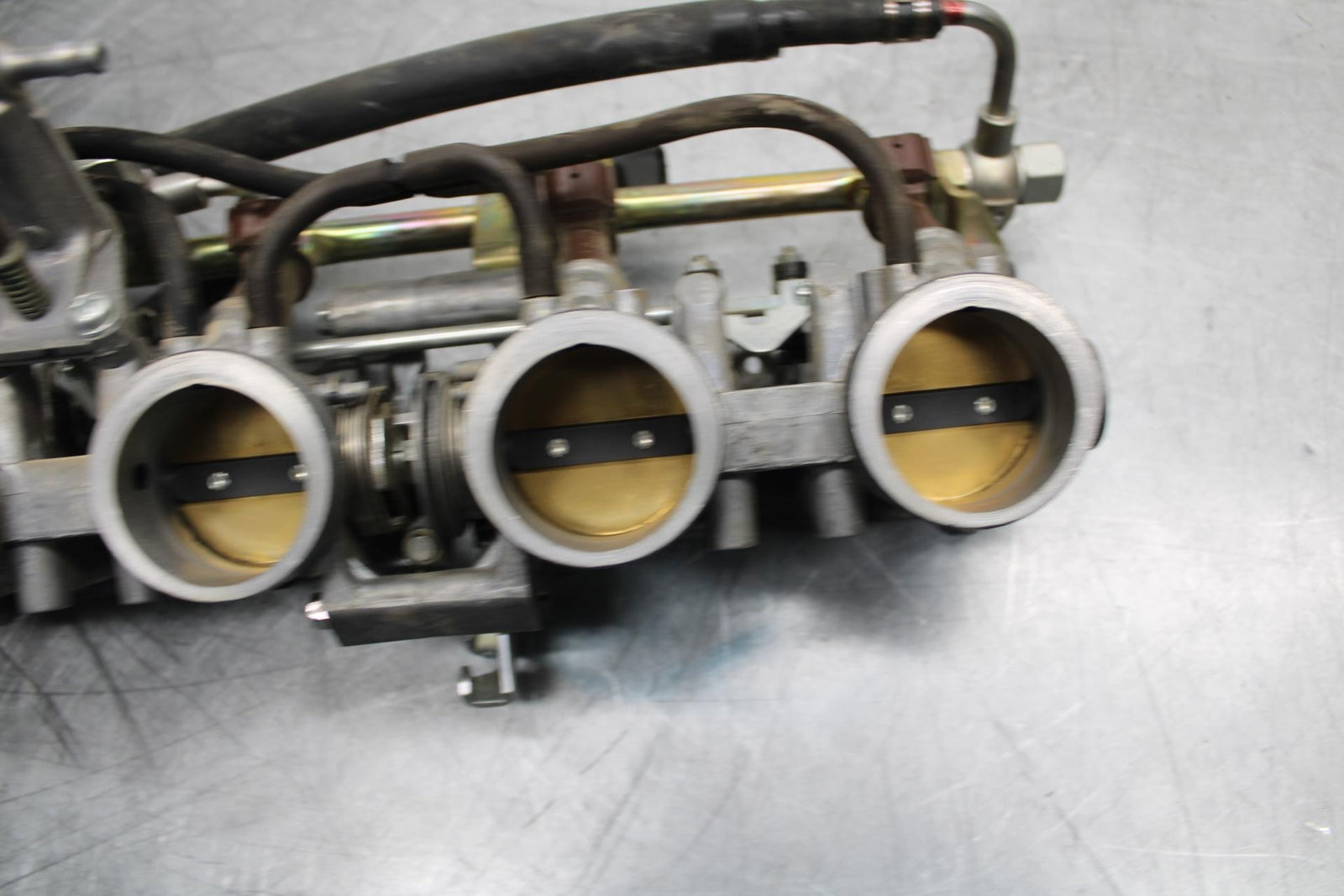 06-07 HONDA CBR1000RR MAIN FUEL INJECTORS / THROTTLE BODIES 16401-MEL-A21 BB464