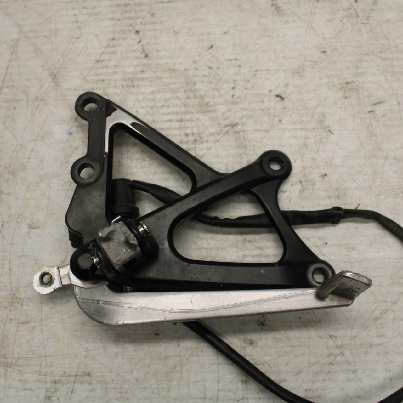 09-14 YAMAHA YZF R1 RIGHT REARSET REAR SET DRIVER FOOT PEG REST STOP BB286
