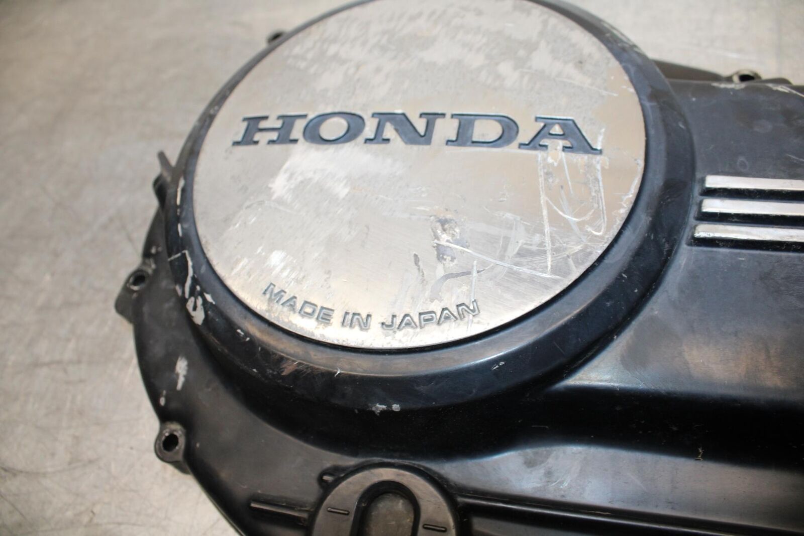 1983 Honda V45 Magna VF750C CLUTCH SIDE ENGINE MOTOR COVER 11330-MB0-770 BB91