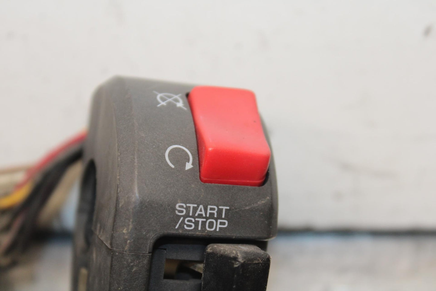 03 KAWASAKI NINJA ZX6RR ZX600K RIGHT CLIP ON HANDLE KILL OFF START SWITCH BB105