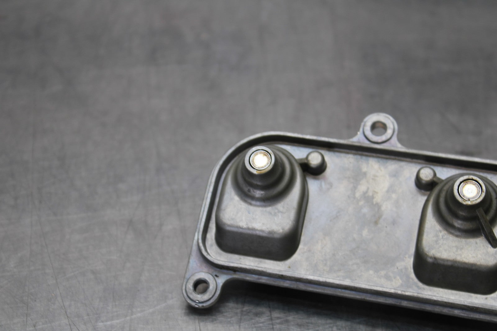 07-08 KAWASAKI NINJA ZX6R SECONDARY FUEL INJECTORS TOP AIRBOX GAS RAIL BB203