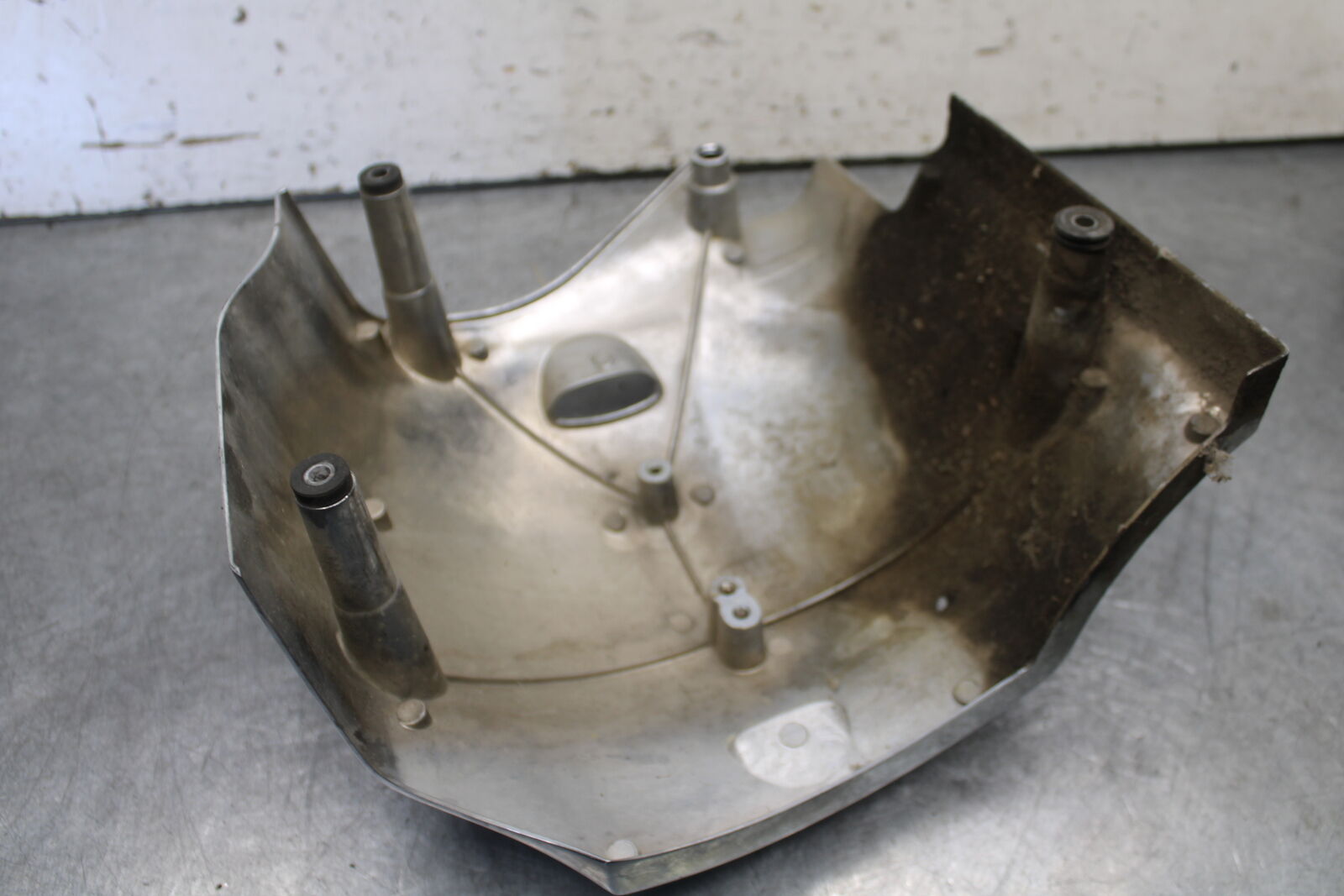 05-09 SUZUKI BOULEVARD C90 ENGINE SPROCKET COVER BB692