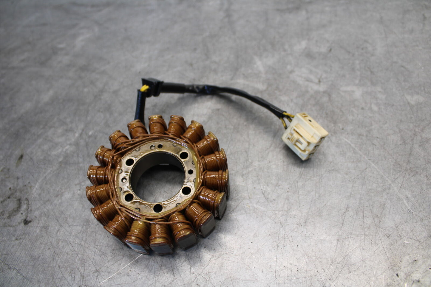 05-06 HONDA CBR600RR STATOR GENERATOR ALTERNATOR MAGNETO 31120-MEE-003 BB655