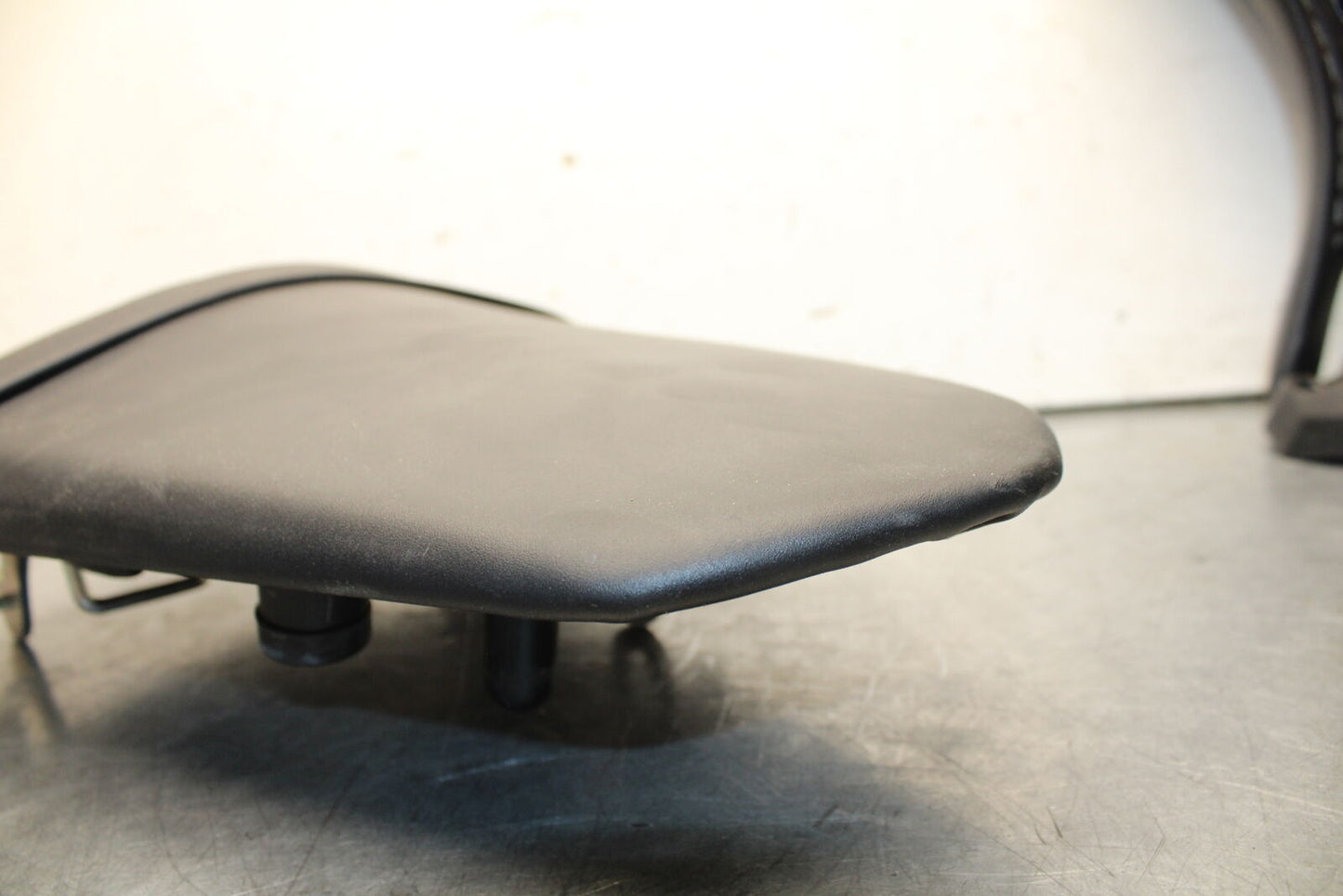 15-17 YAMAHA YZF R3 REAR BACK PASSENGER TANDEM SEAT PAD SADDLE PILLION BB651