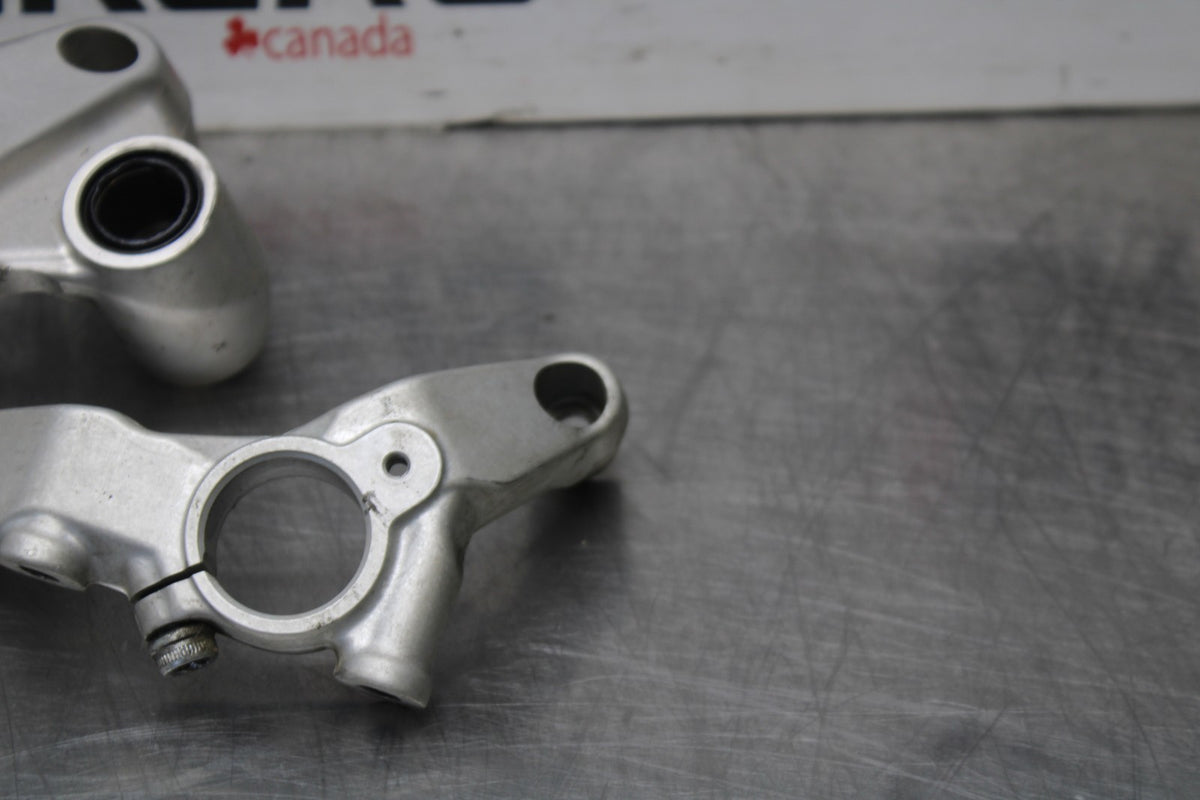 16 DUCATI 959 PANIGALE ENGINE/ FRAME MOUNT MOTOR BRACKET SET BB912