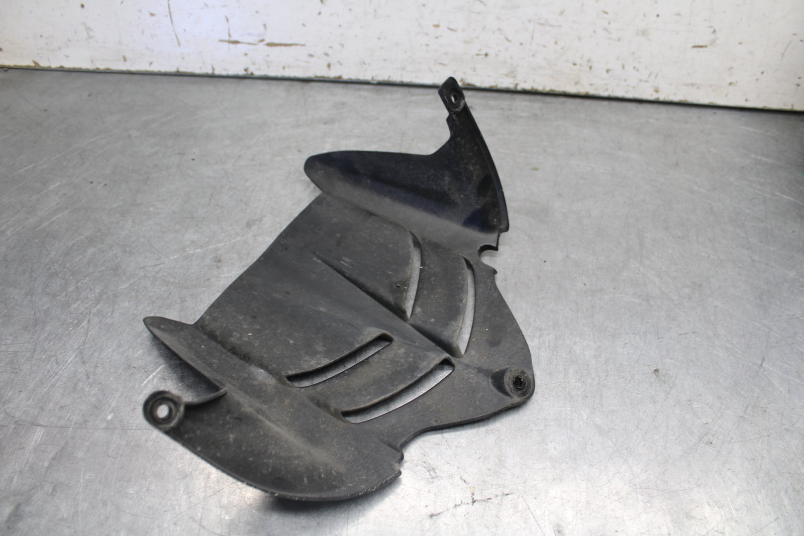 09-12 KAWASAKI NINJA ZX6R REAR BACK WHEEL TIRE HUGGER FENDER 35023-0171 BB698