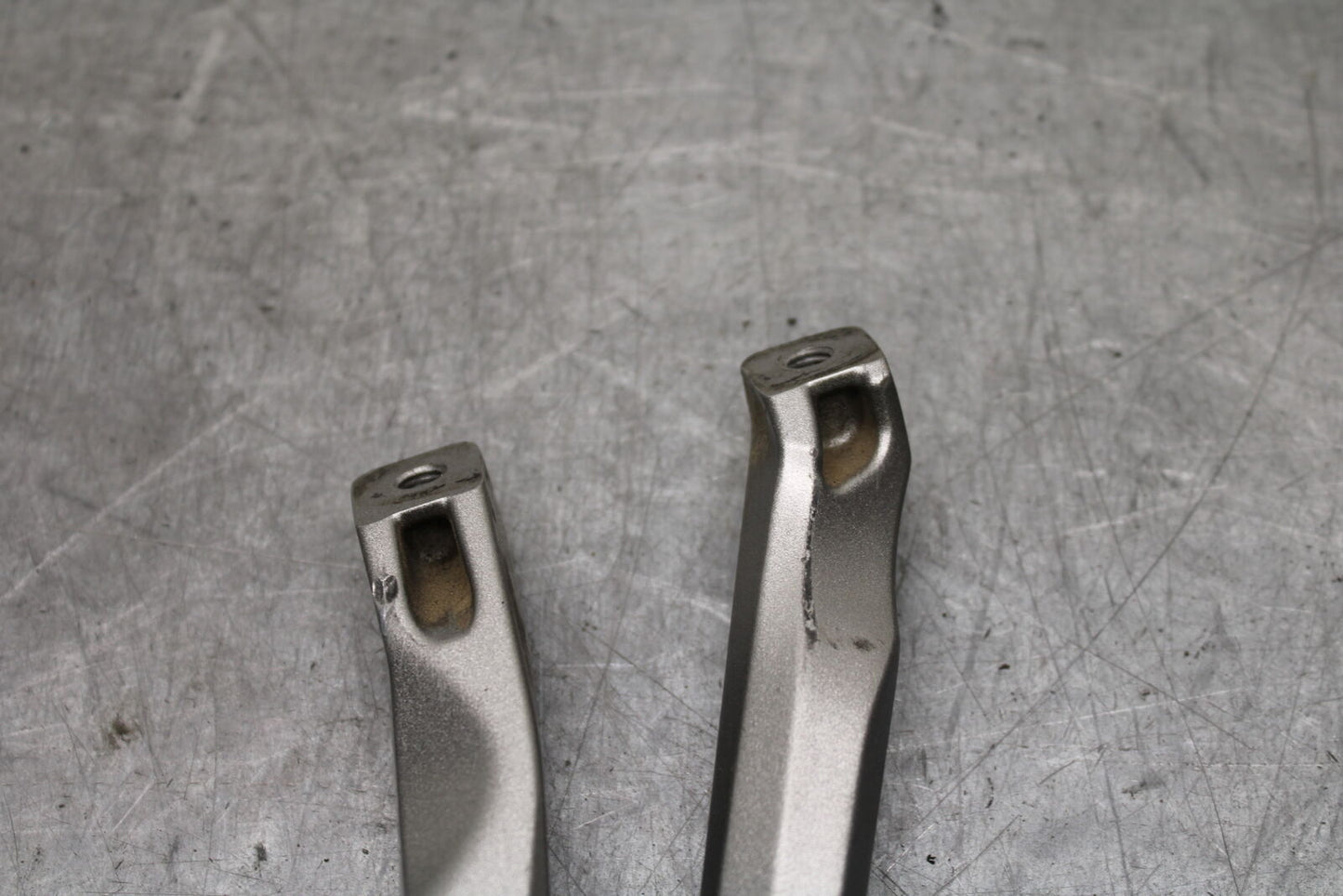 07-08 YAMAHA YZF R1 REAR BACK PASSENGER PEG SET PAIR BB724