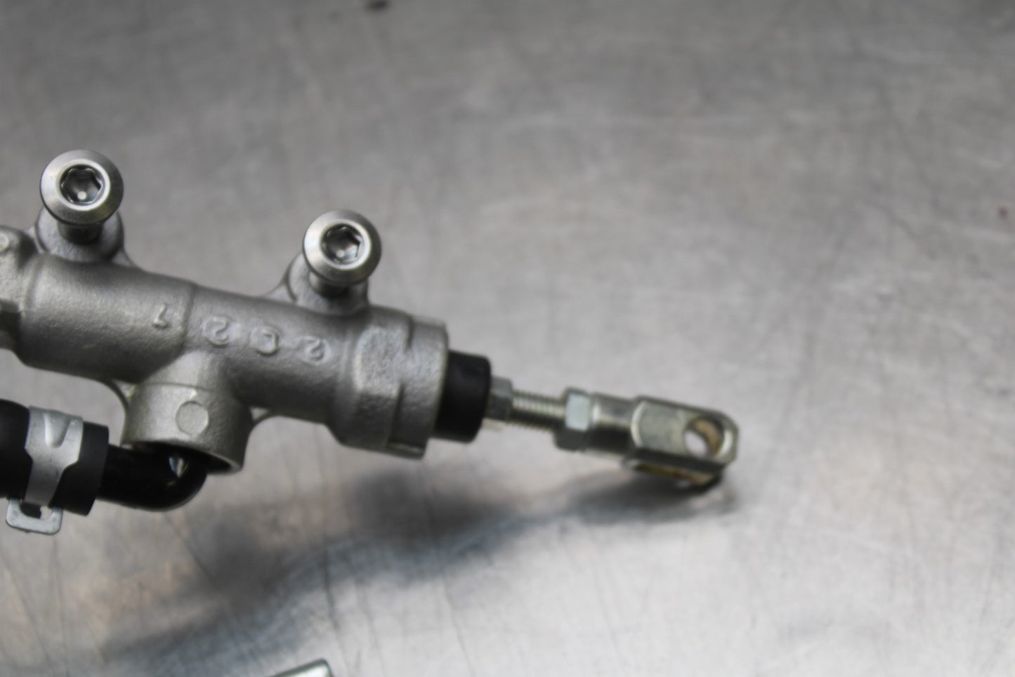 23-24 KAWASAKI NINJA ZX14R REAR BACK BRAKE MASTER CYLINDER W RESERVOIR BB764