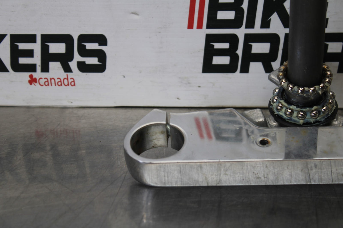 03 HONDA SHADOW SPIRIT 750 VT750DC FRONT FORKS CLAMP LOWER TRIPLE TREE BB907