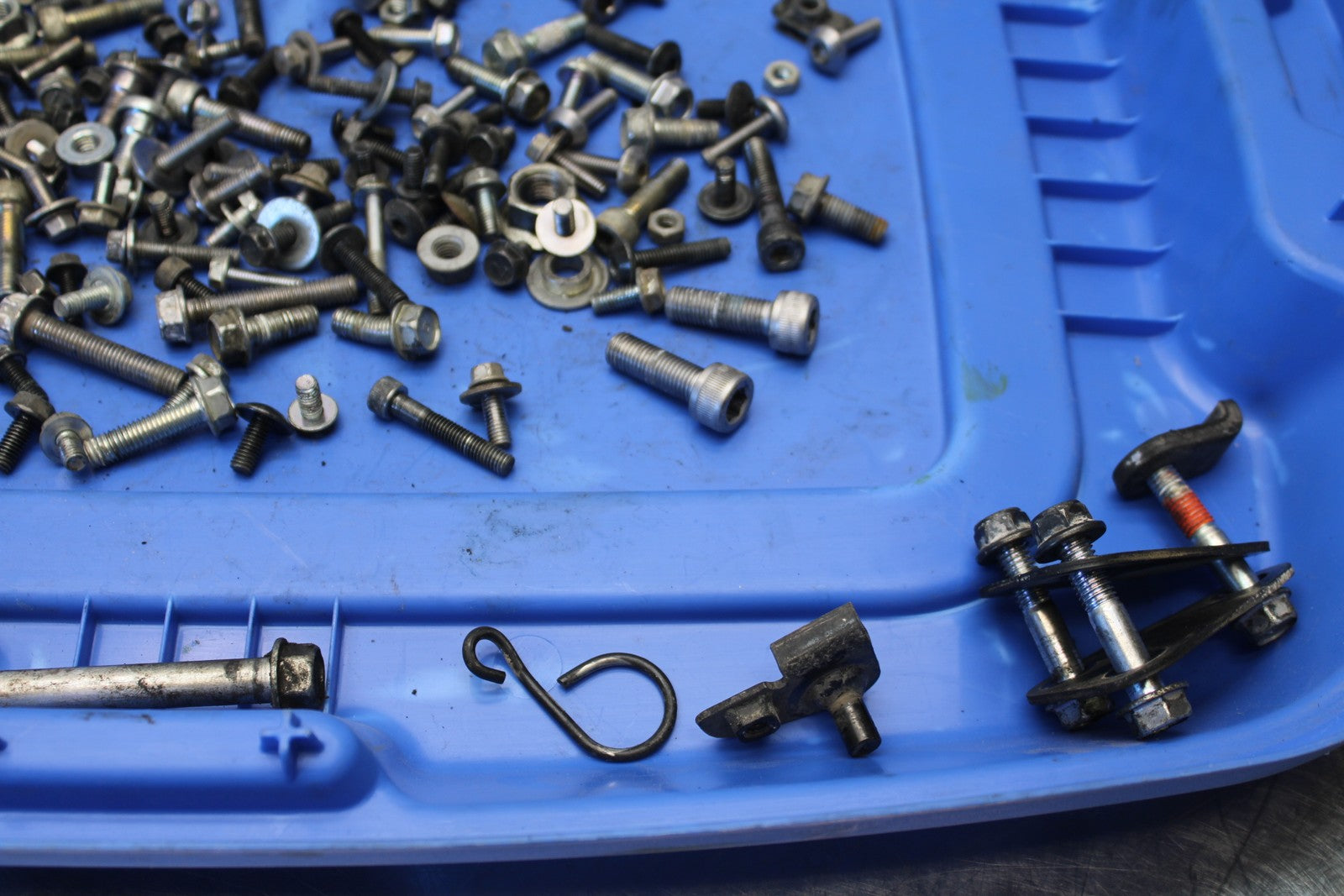 08-18 KAWASAKI KLR650 MOUNTING BOLTS HARDWARE MOTOR SCREWS BB183