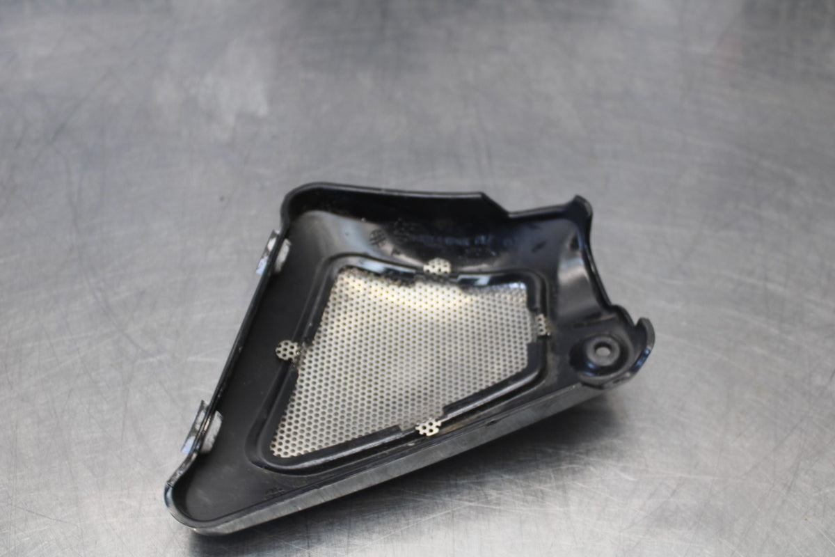 09-17 HARLEY-DAVIDSON V-ROD RIGHT FRAME COVER COWL BB886