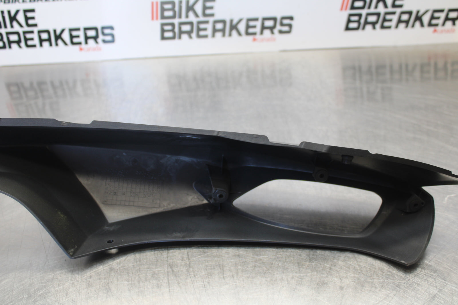 23-24 KAWASAKI NINJA ZX14R RIGHT REAR BACK TAIL FAIRING COWL SHROUD BB169