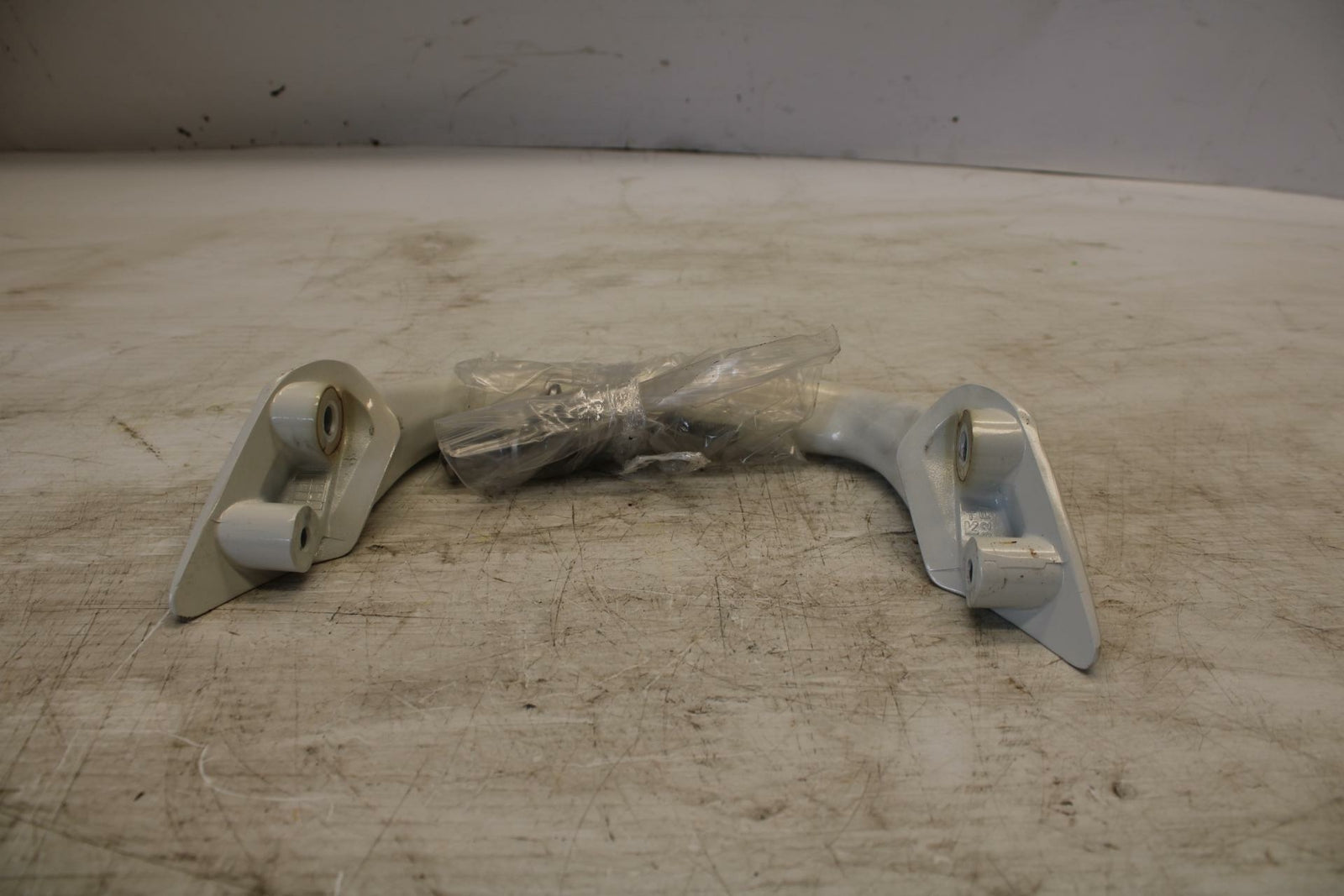 07-12 SUZUKI BANDIT 650F PASSENGER REAR SEAT GRAB BAR HANDLE SET BB280