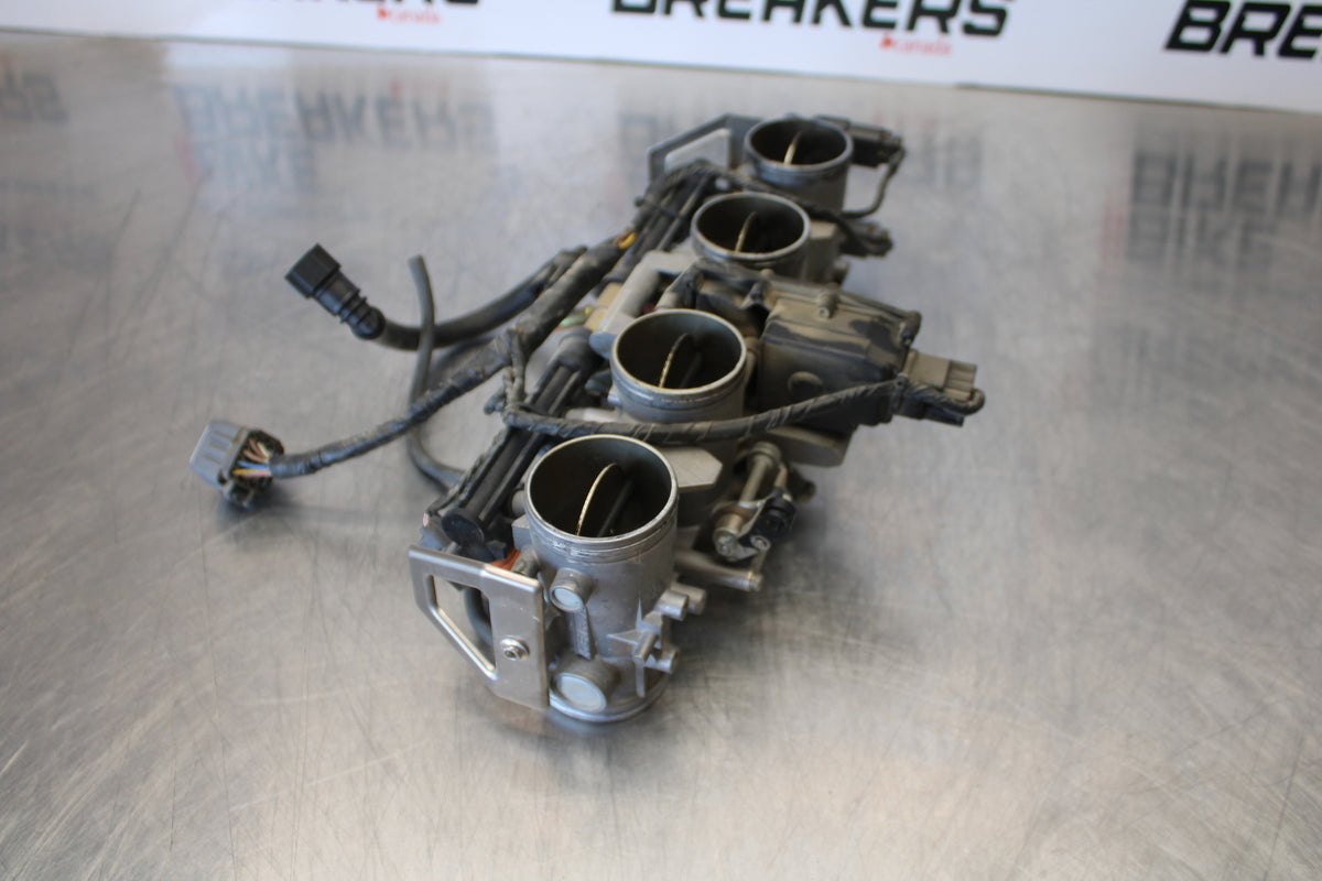 03-06 KAWASAKI Z1000 MAIN FUEL INJECTORS / THROTTLE BODIES BB164