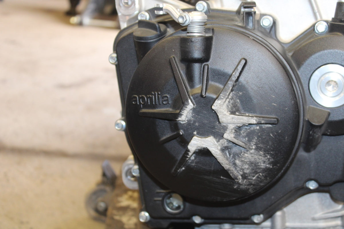 16 APRILIA TUONO V4 1100 ENGINE MOTOR BB905
