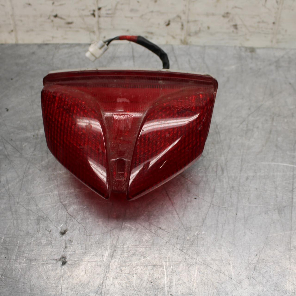 11-22 SUZUKI GSXR 600  REAR TAIL TAILLIGHT BACK BRAKE LIGHT BB485
