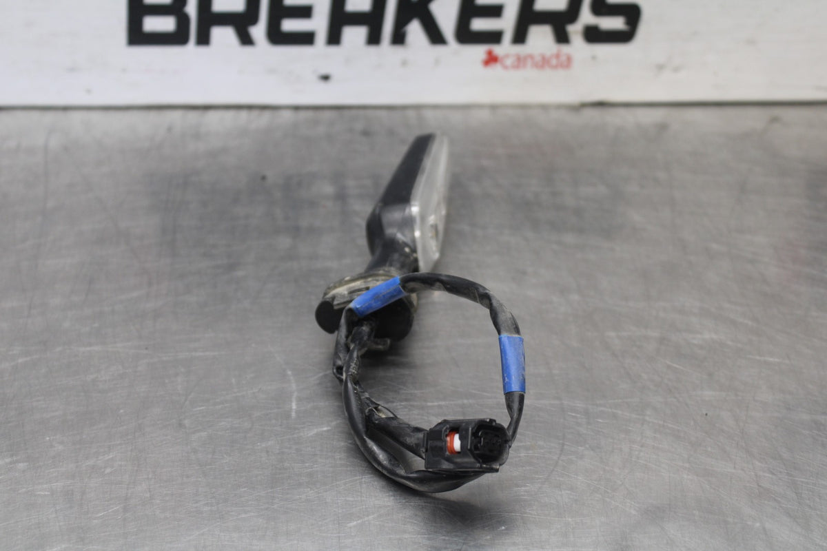 22-25 YAMAHA YZF R7 RIGHT FRONT TURN SIGNAL LIGHT INDICATOR BB940
