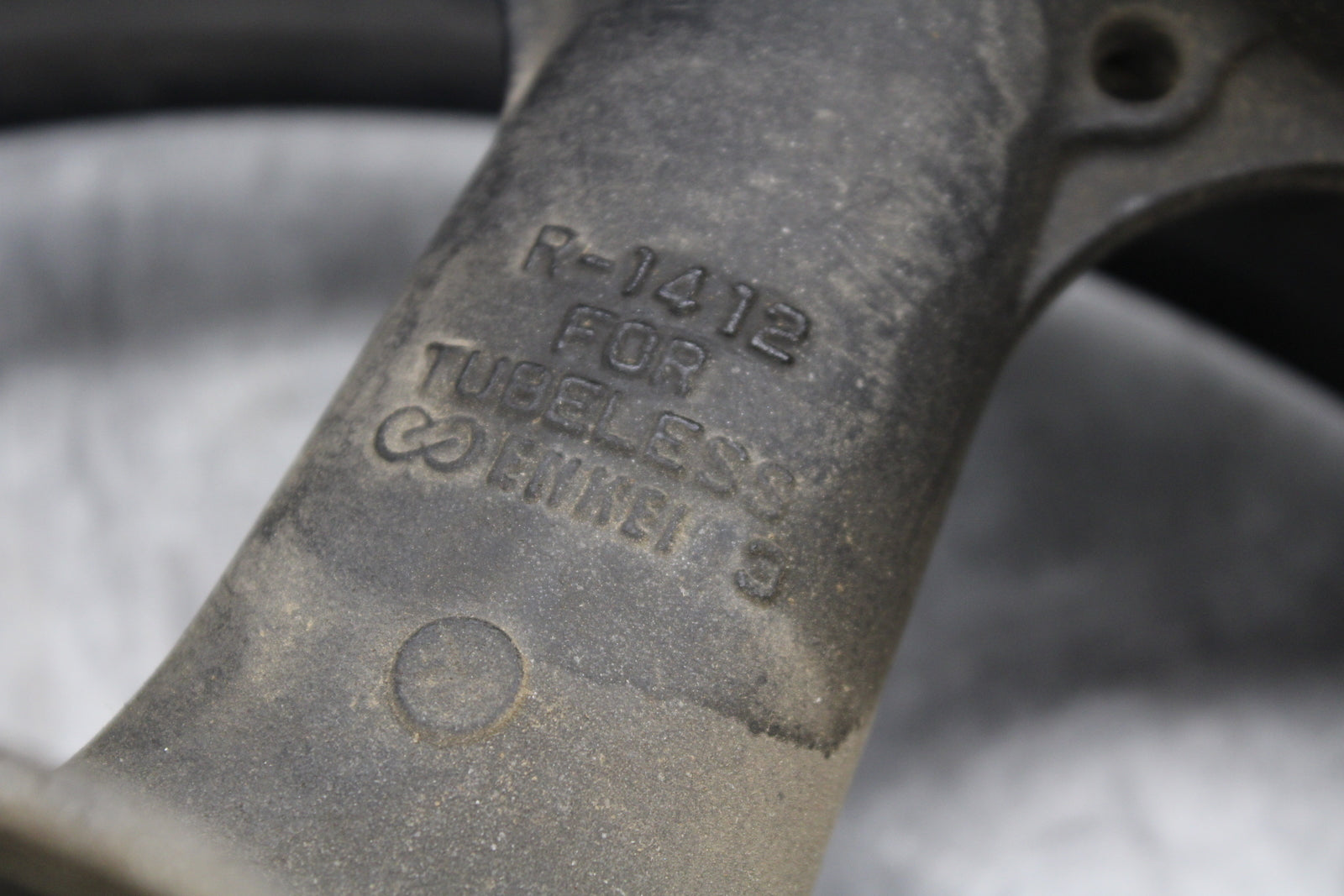 03-04 KAWASAKI NINJA ZX6R 636 REAR WHEEL BACK RIM BB85