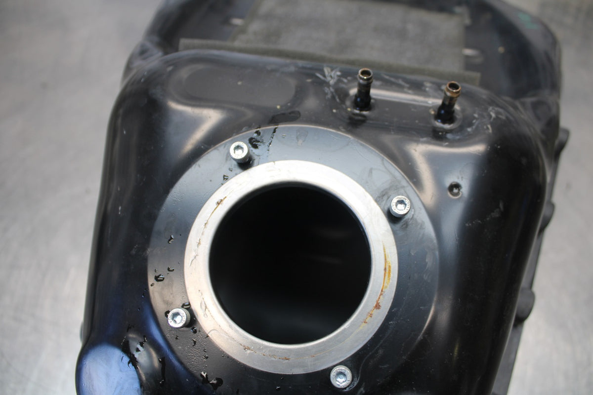 16 YAMAHA XSR900 GAS TANK FUEL CELL PETROL RESERVOIR BB786