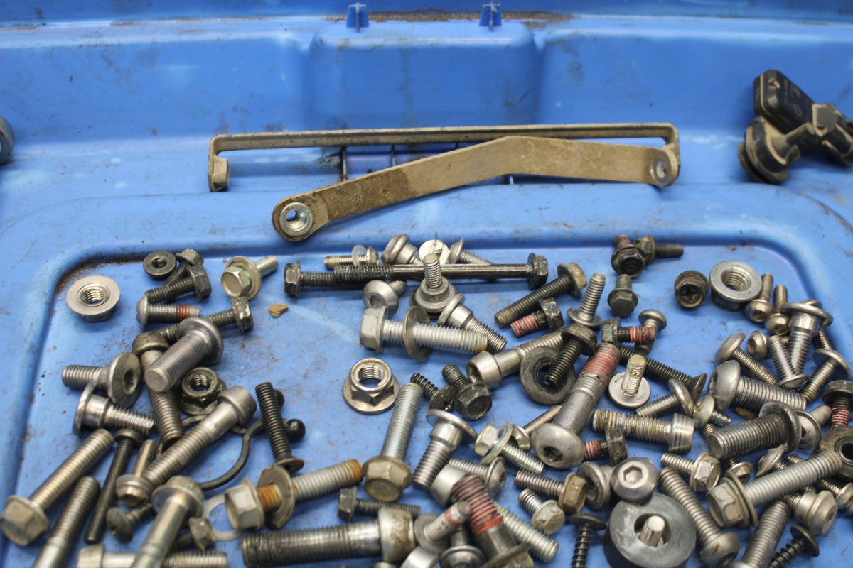 08 KAWASAKI ZX6R MOUNTING BOLTS HARDWARE SCREWS BB896