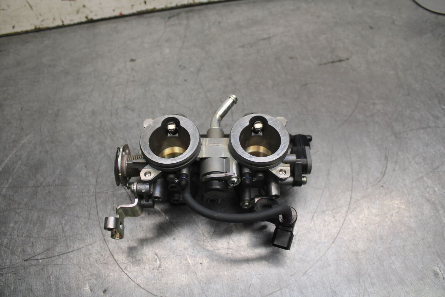 18-23 KAWASAKI NINJA 400 EX400 ABS MAIN FUEL INJECTORS / THROTTLE BODIES BB747