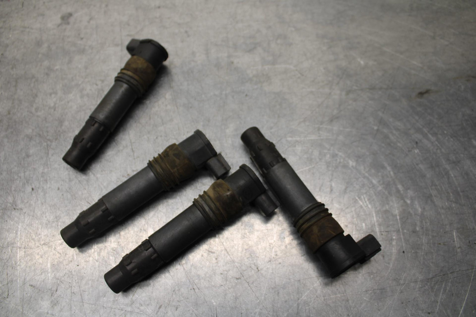 01 SUZUKI GSXR1000 IGNITION  COIL SPARK PLUG CAPS 33410-35F00 33410-35F10 BB100
