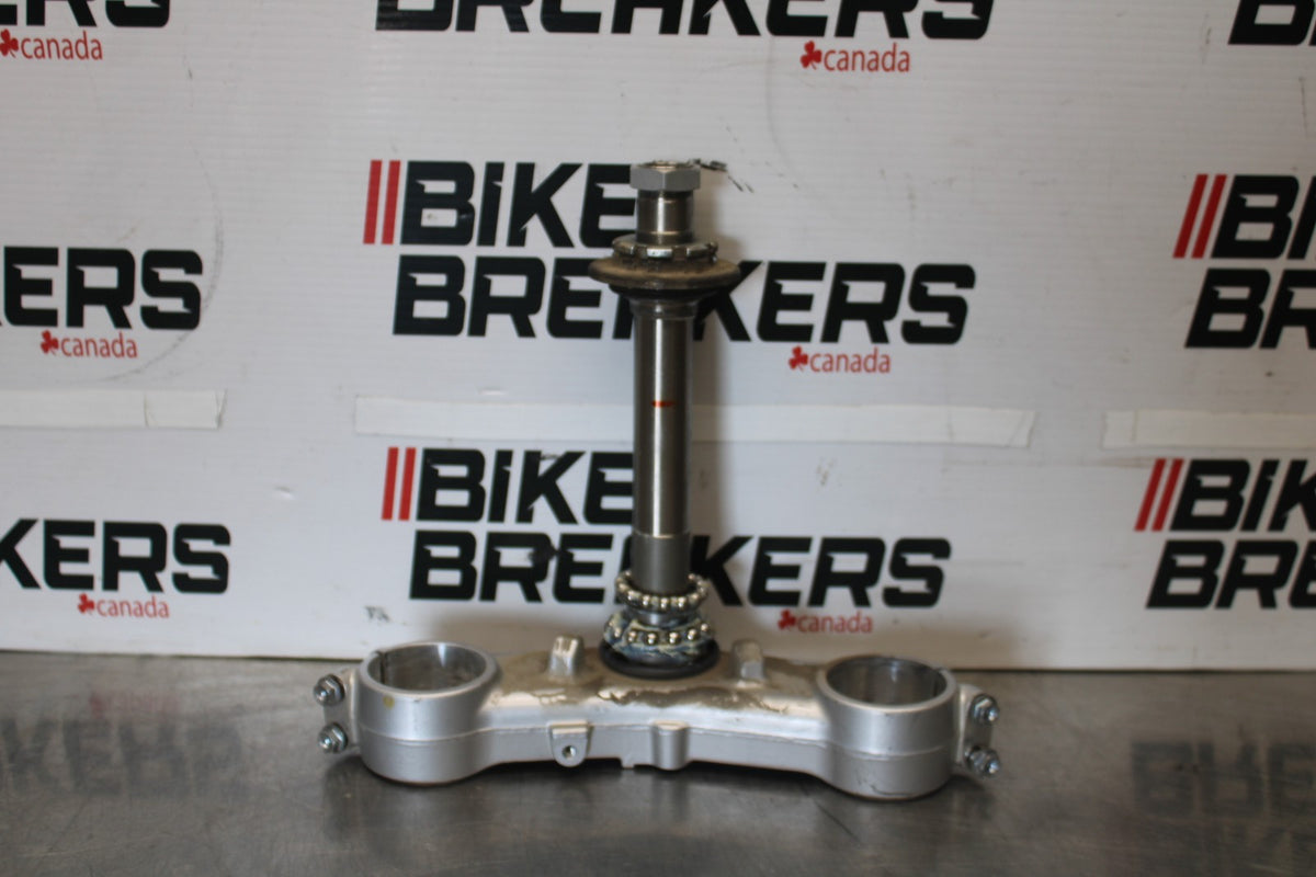 05-06 HONDA CBR600RR FRONT FORKS CLAMP LOWER TRIPLE TREE STEM BB893