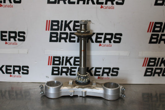 05-06 HONDA CBR600RR FRONT FORKS CLAMP LOWER TRIPLE TREE STEM BB893