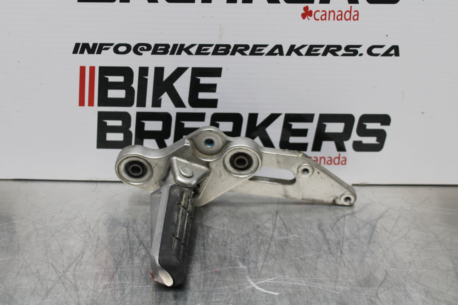 14-17 YAMAHA FZ07 LEFT REARSET REAR SET DRIVER FOOT PEG REST STOP BB162
