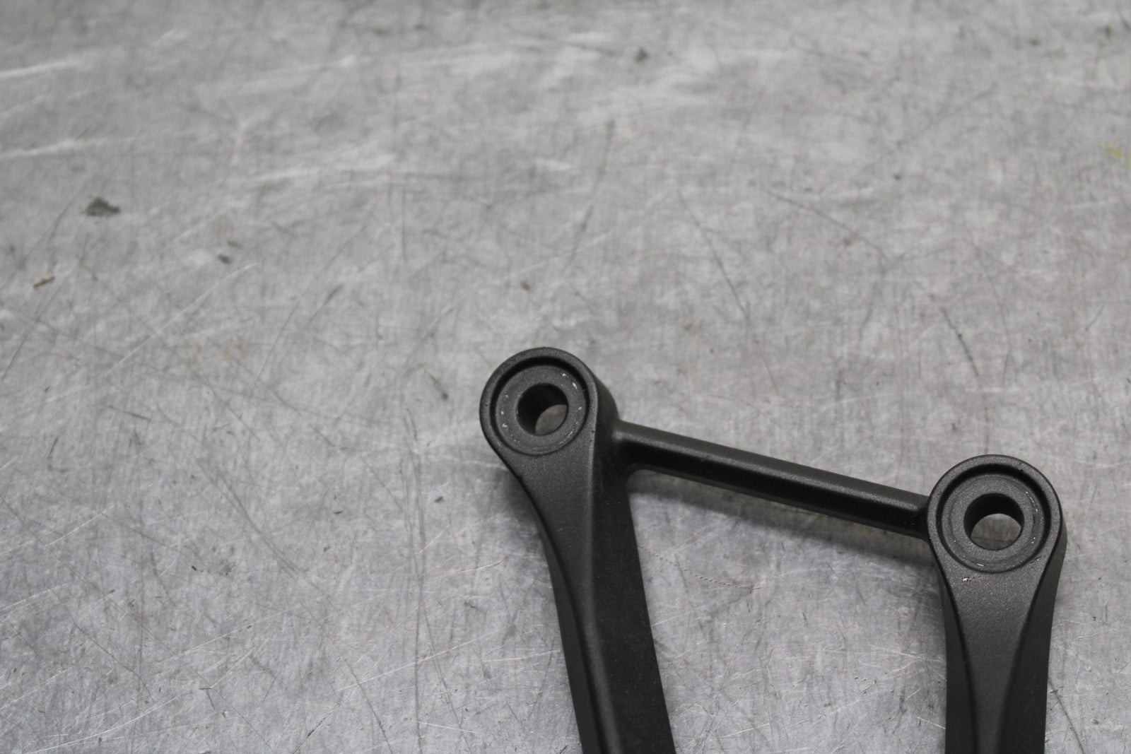 19-23 KAWASAKI NINJA ZX6R LEFT REAR BACK PASSENGER PEG BB749