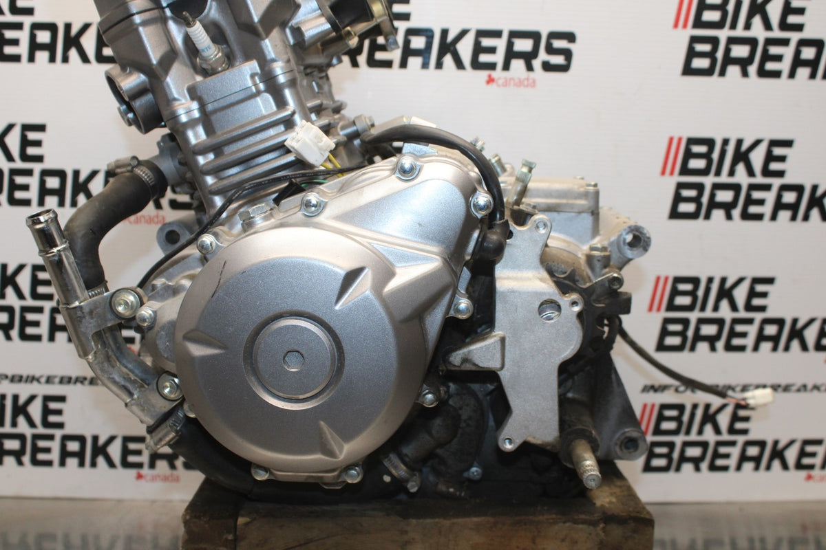15 SUZUKI GW250F ONLY 6883KM!!  ENGINE MOTOR BB789