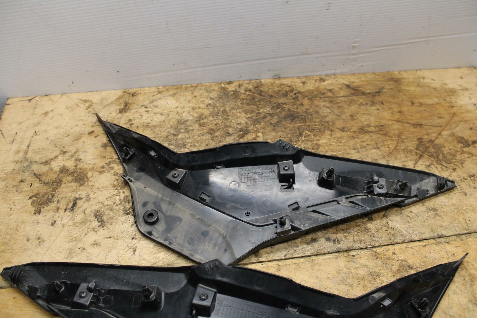 16-18 HONDA CBR500R RIGHT LEFT FRONT SIDE SEAT PANELS TRIMS COWLS BB345 