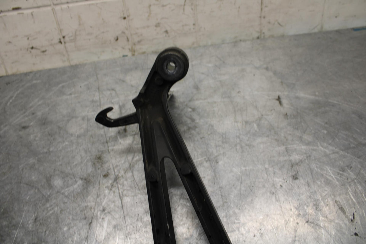 13 SUZUKI GSXR750 RIGHT REAR BACK PASSENGER PEG BB474