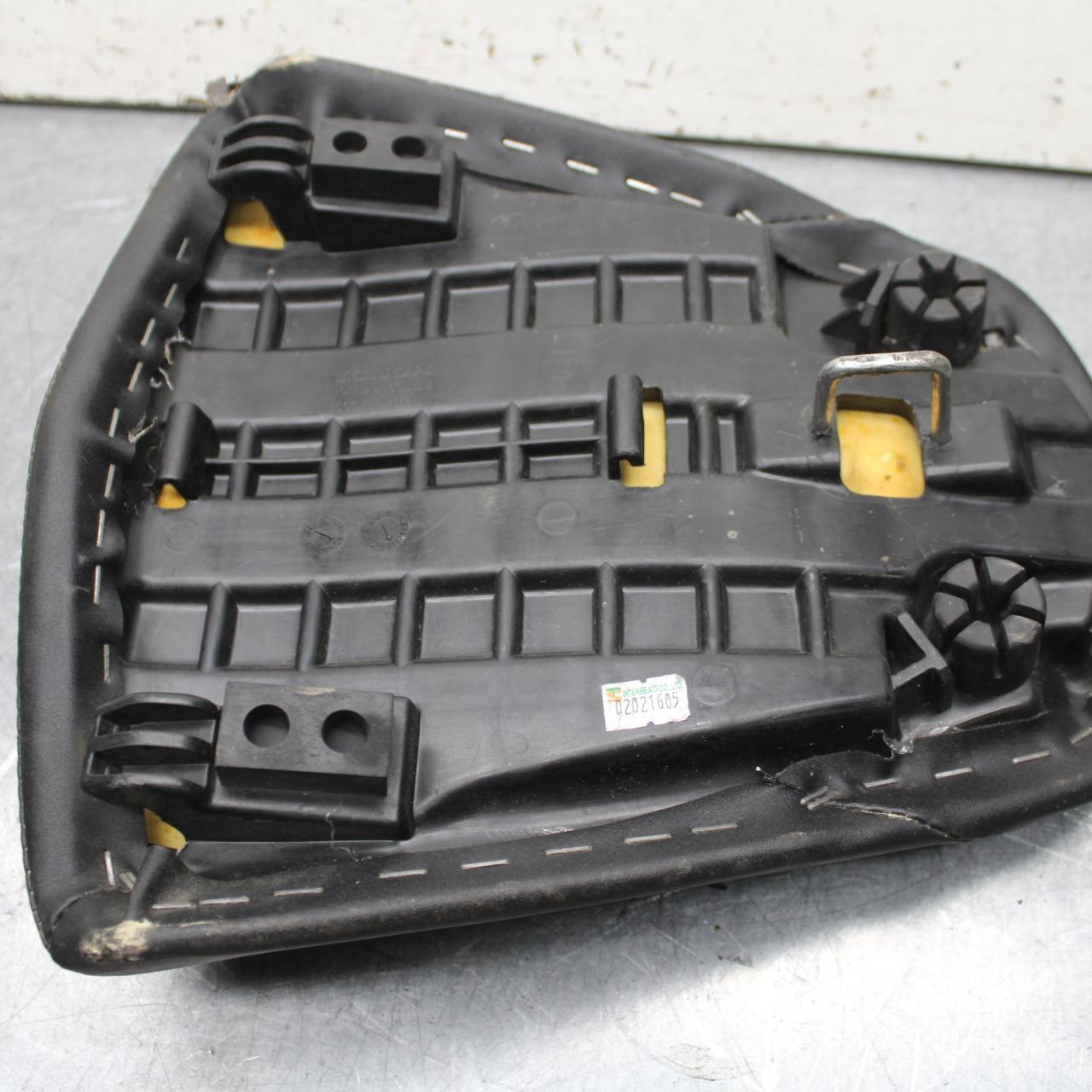 15-18 HONDA CB300FA REAR BACK PASSENGER TANDEM SEAT PAD SADDLE  BB646