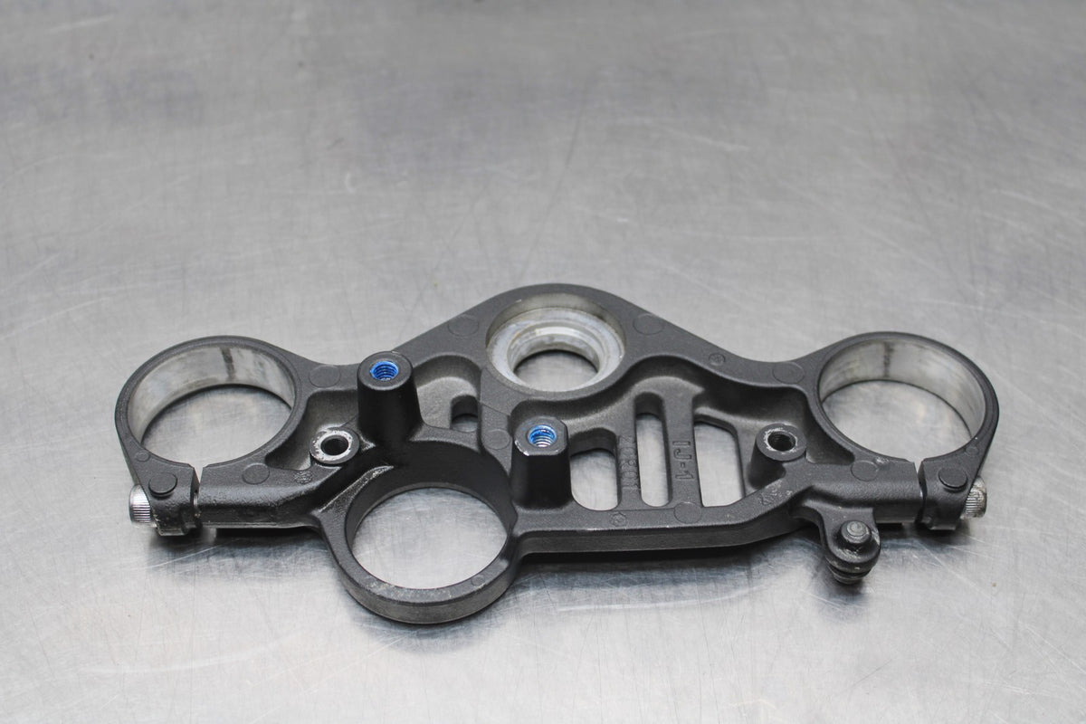 18 YAMAHA YZF R1  FORKS UPPER TRIPLE TREE CLAMP BB838
