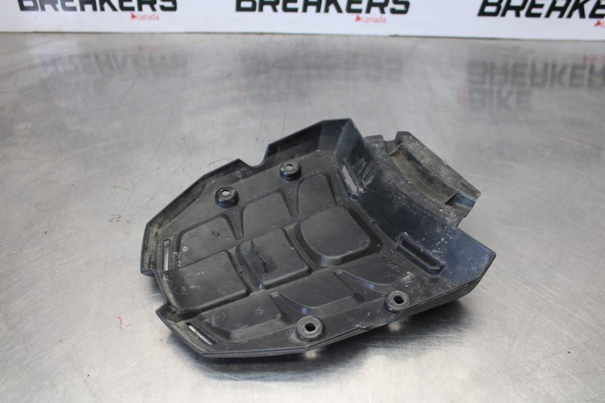 15 TRIUMPH TIGER 800 REAR RACK FAIRING COWL COVER TRIM BB873