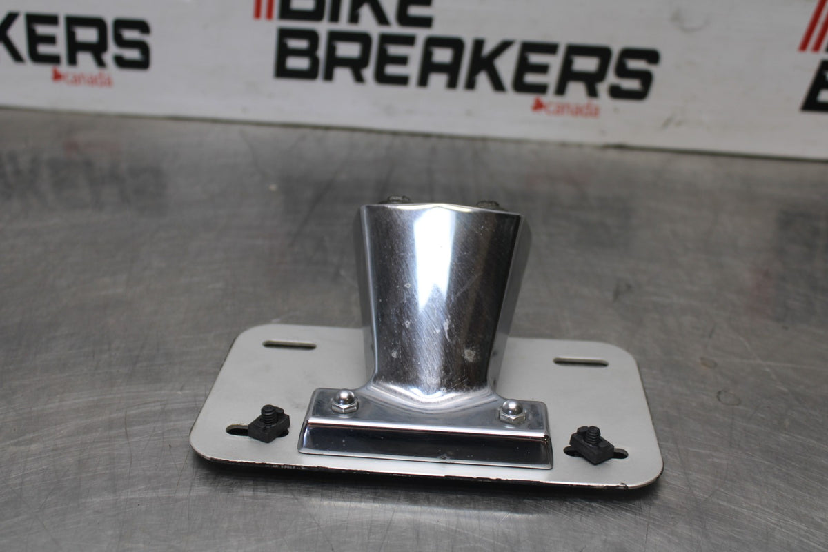 05-09 SUZUKI BOULEVARD C90 LICENSE PLATE BRACKET MOUNT BB918
